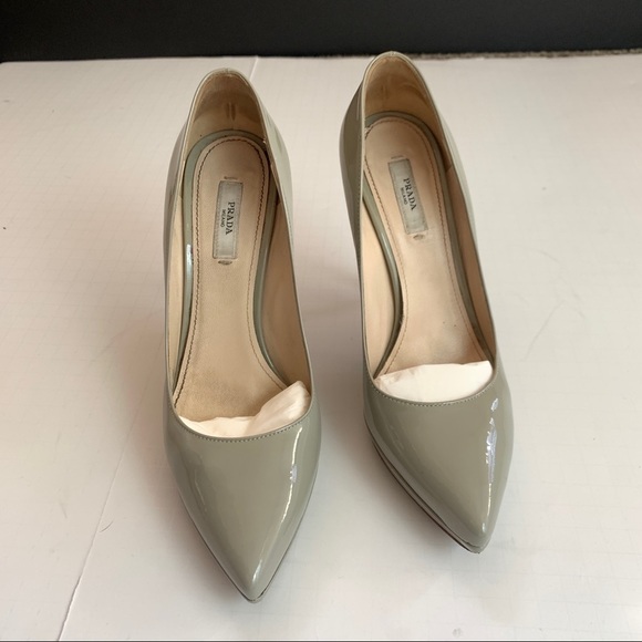 Prada Donna Patent Leather Heel Size 38.5 w/ Box - Picture 2 of 12